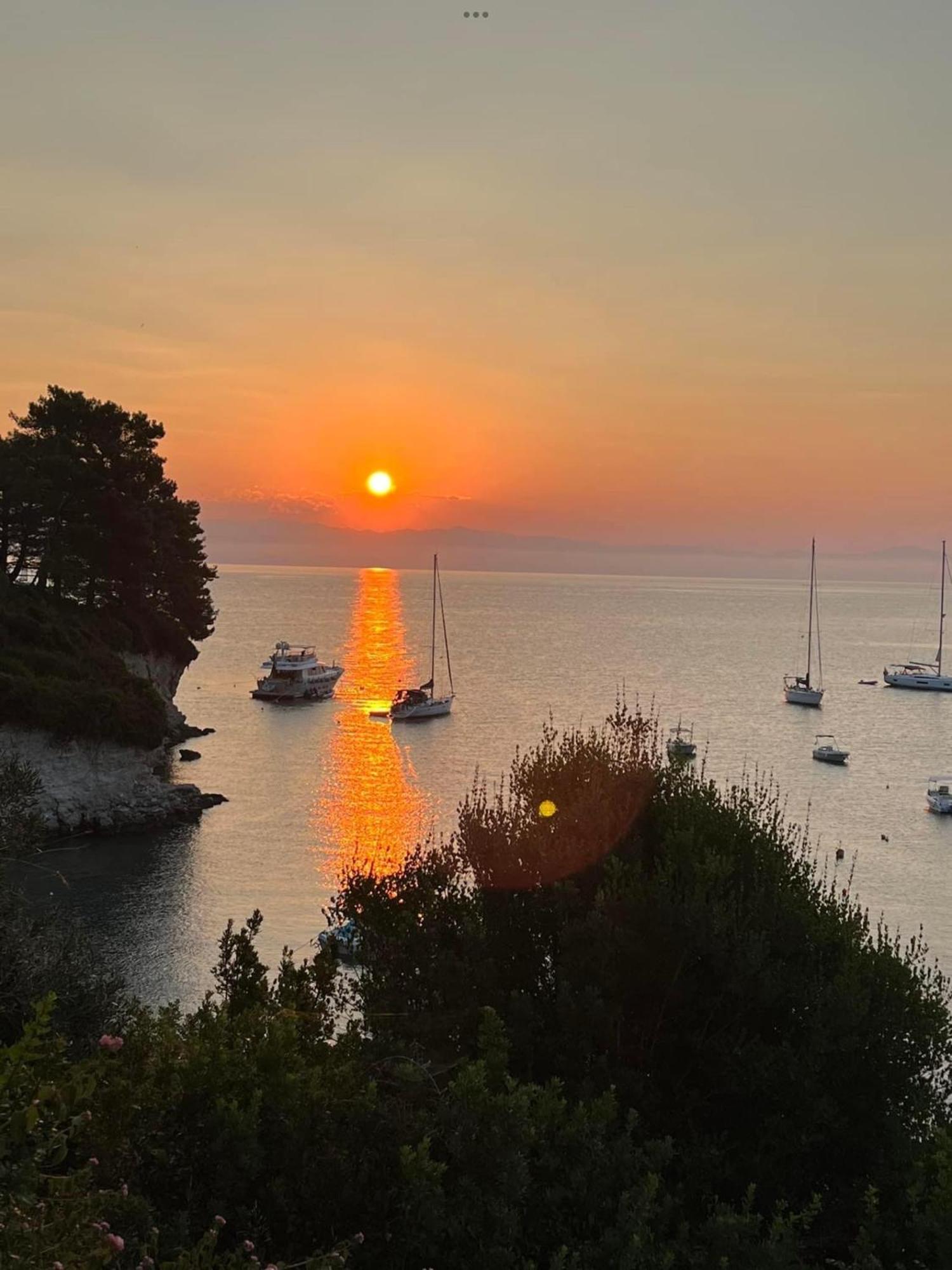 Aronis Spyros Panoramic Seaview Apartments Longos  Exterior photo